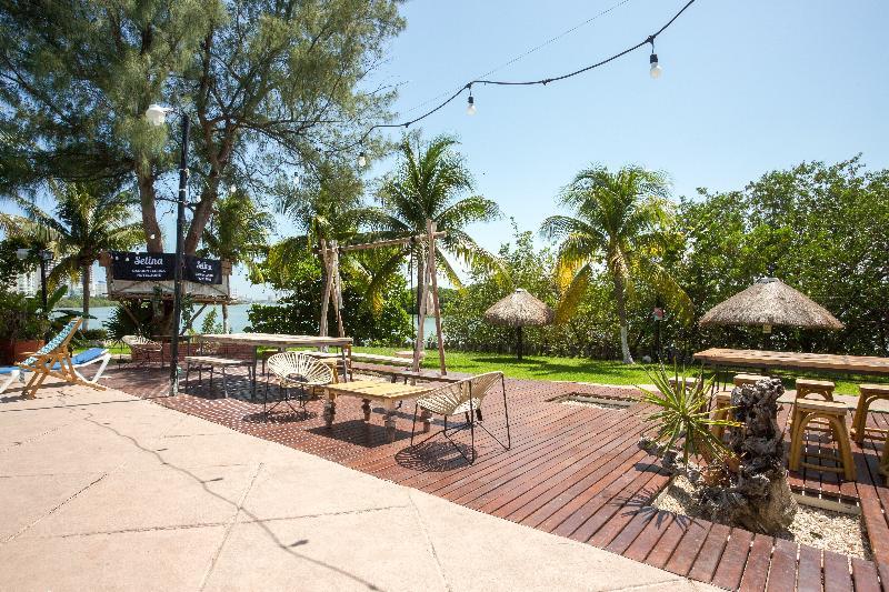 Selina Cancun Laguna Zona Hotelera Exterior photo